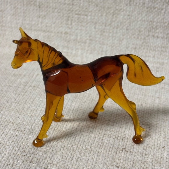 Vintage Small Amber Artisan Glass Horse - Picture 3 of 5